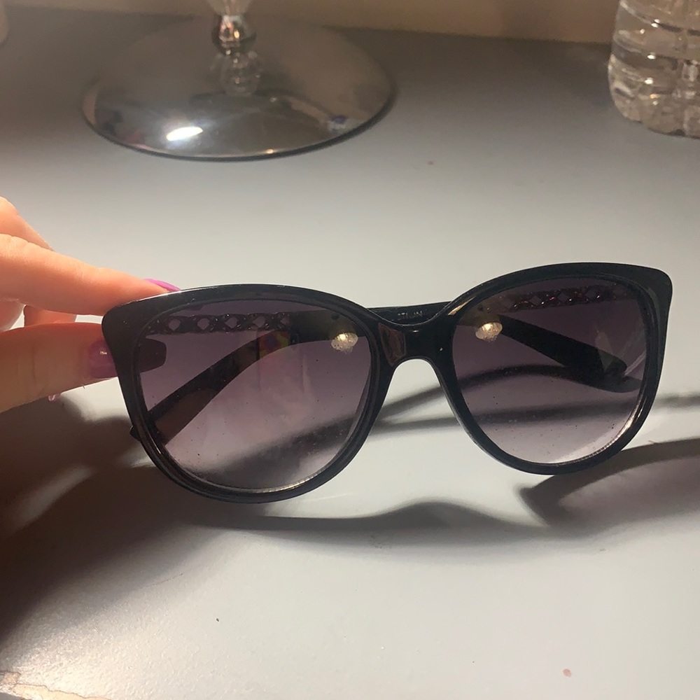 black sunglasses